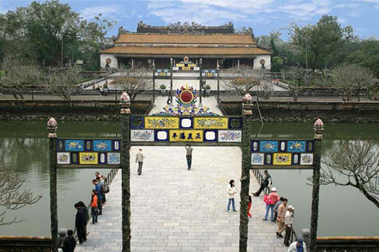 Quần thể di tích Cố đô Huế – Hoàng Thành Thăng Long